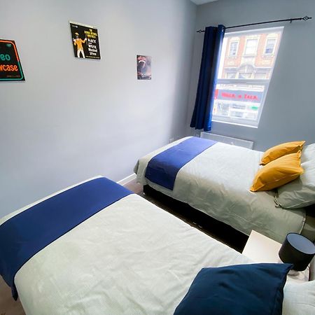 Modern 1 Bedroom Flat In Wood Green Londres Exterior foto