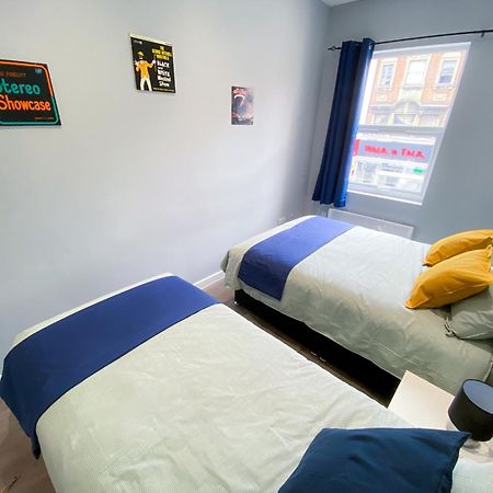 Modern 1 Bedroom Flat In Wood Green Londres Exterior foto
