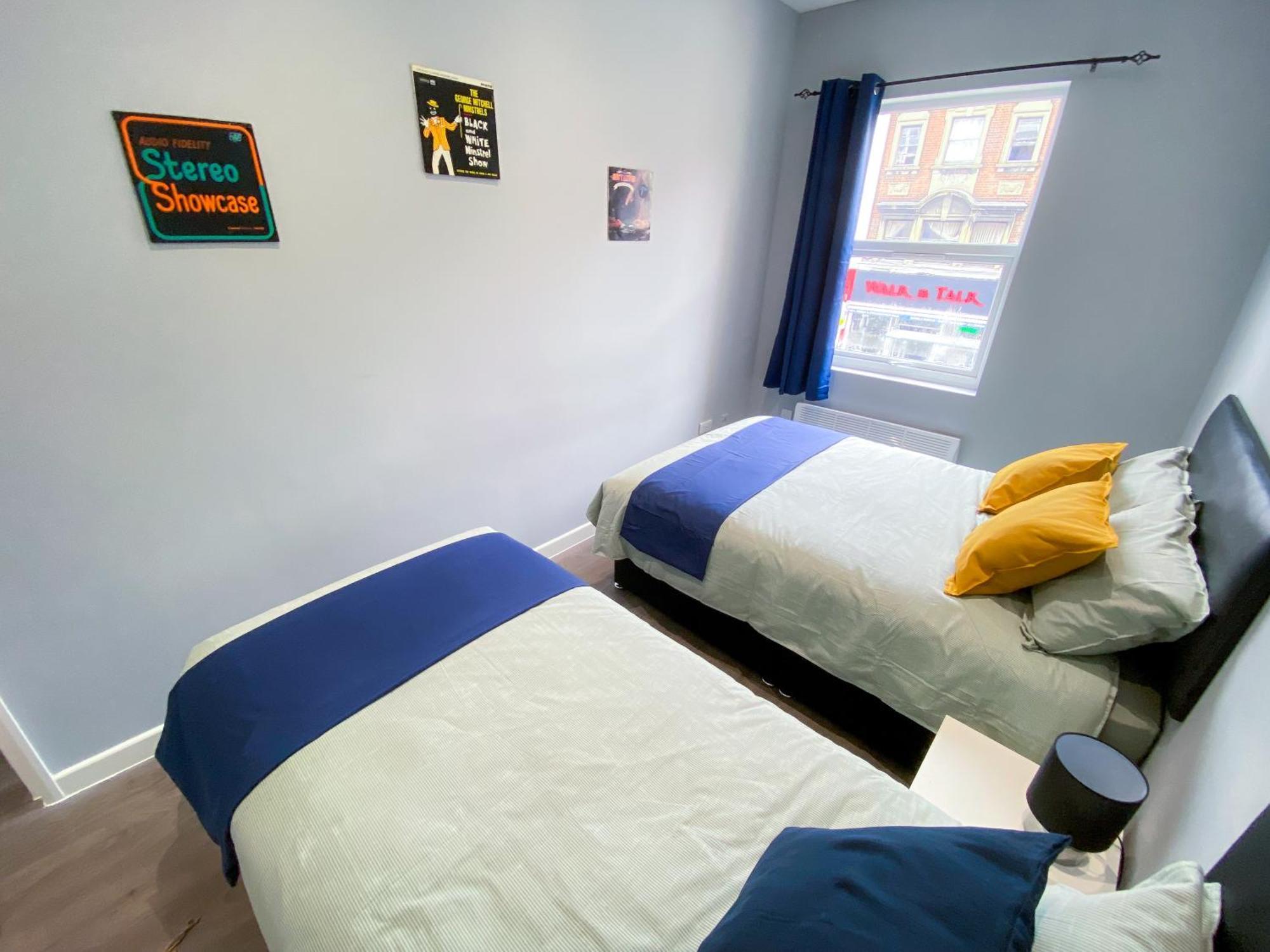 Modern 1 Bedroom Flat In Wood Green Londres Exterior foto